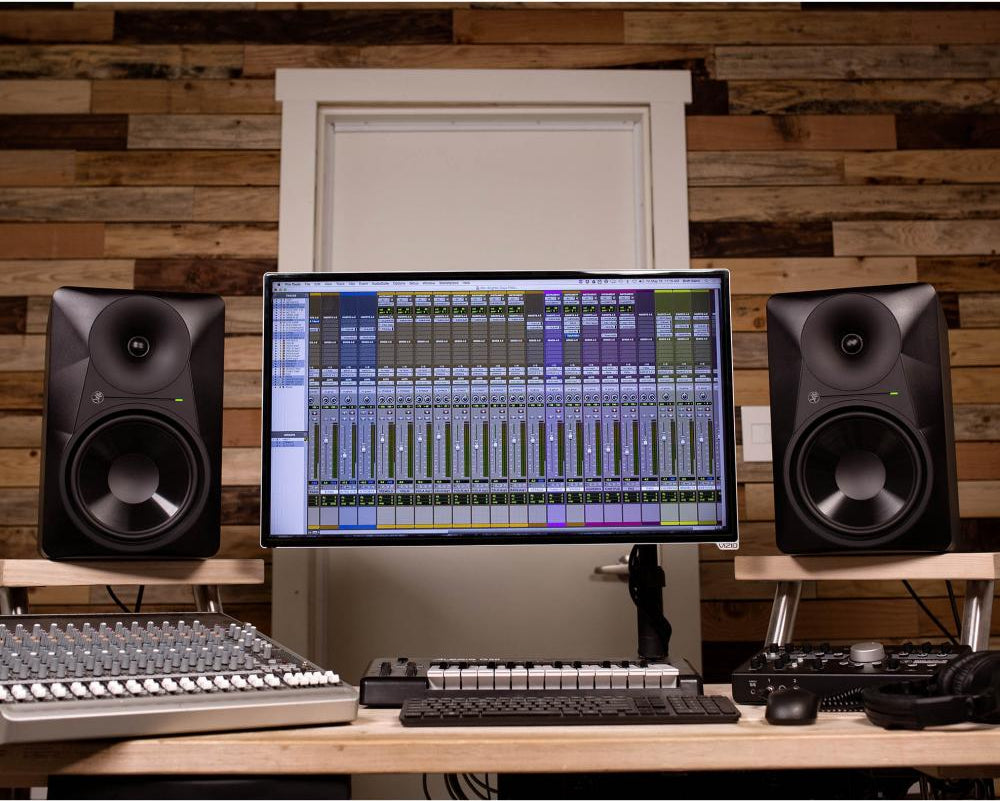 Mackie MR524 5-in Powered Studio Monitor