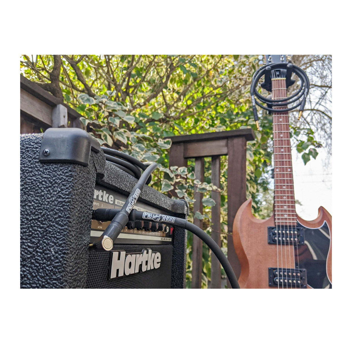 Pig Hog - PH10R - 1/4 - 1/4 in Right Angle 8mm Instrument Cable (10 ft., Black)