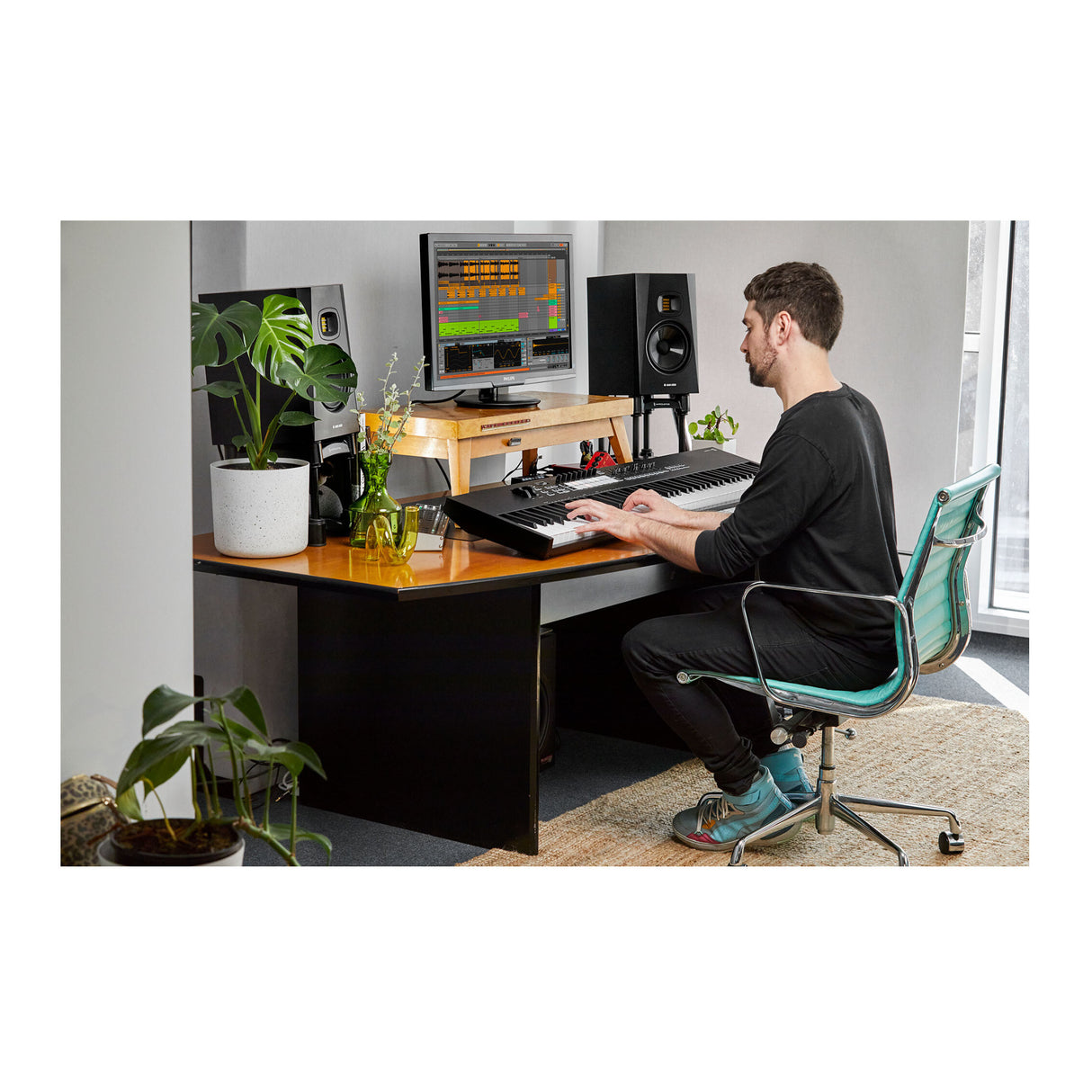 Novation Launchkey MK3 88-Key USB MIDI Ableton Keyboard Controller