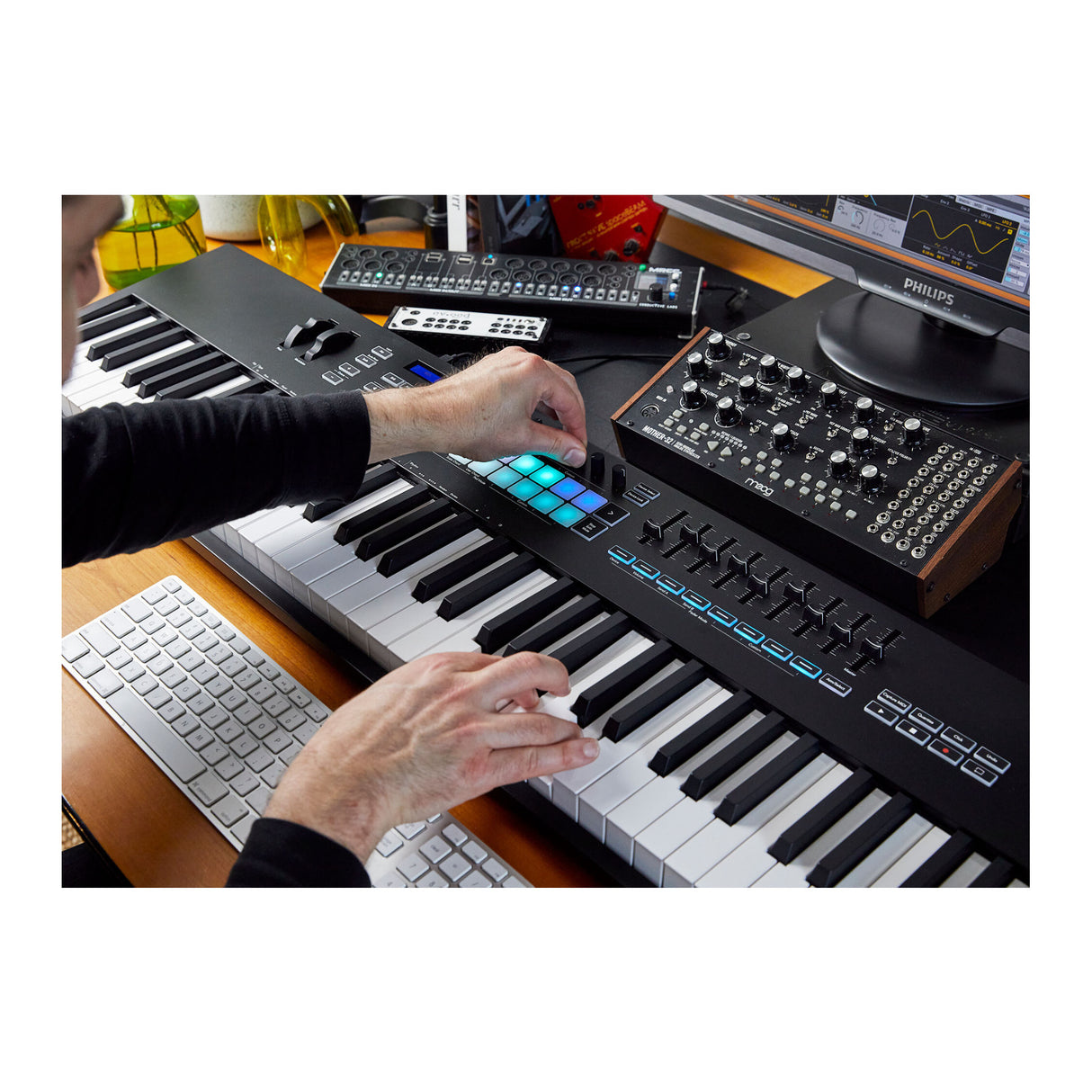 Novation Launchkey MK3 88-Key USB MIDI Ableton Keyboard Controller