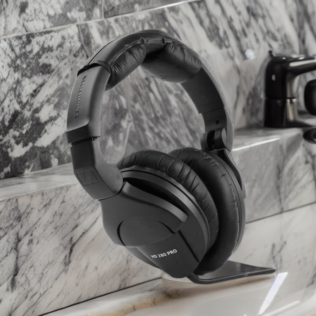 Sennheiser Professional HD 280 PRO 113 dB Over-Ear Monitoring Headphones (Black)