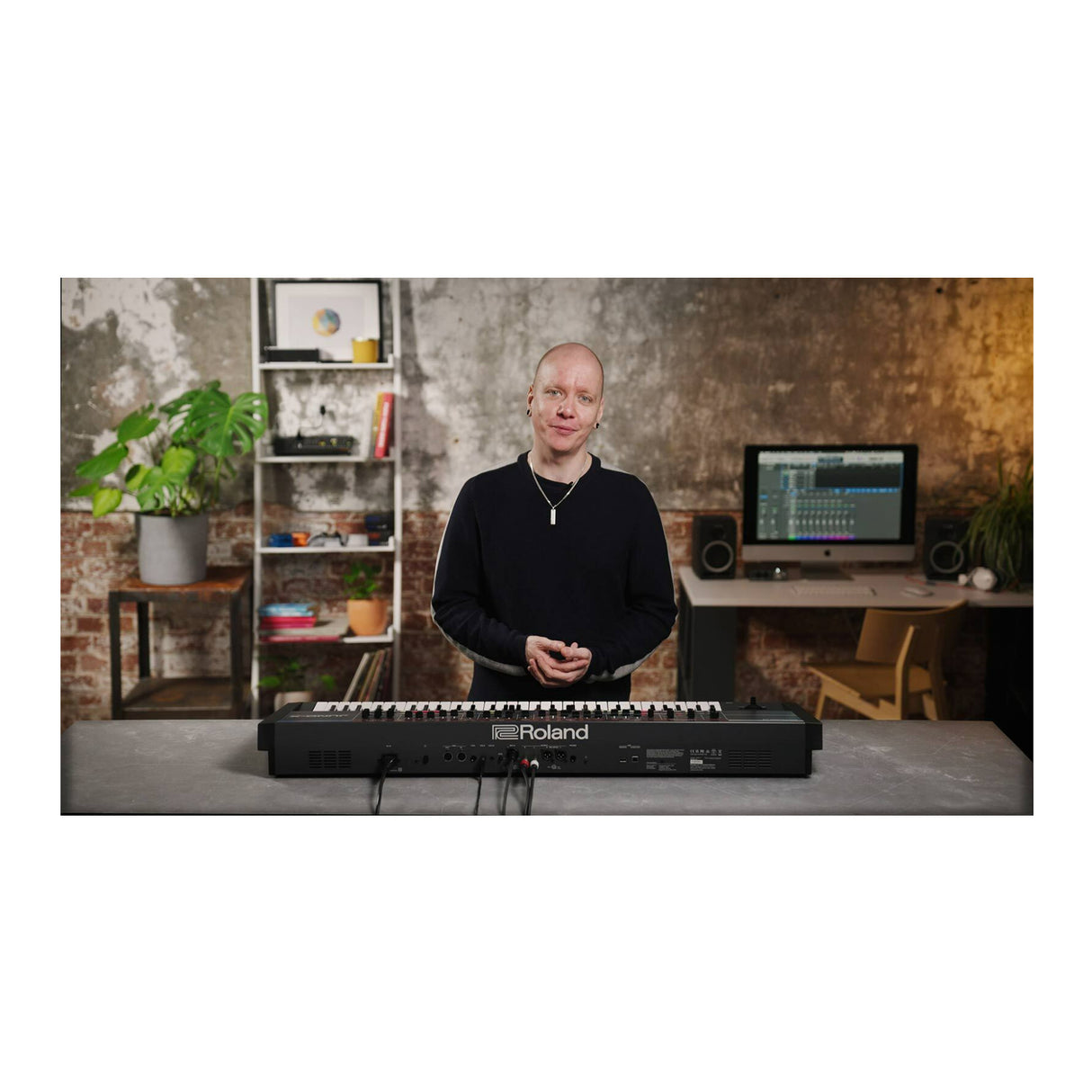 Roland Juno-X Programmable Polyphonic Keyboard Synthesizer with Accessories