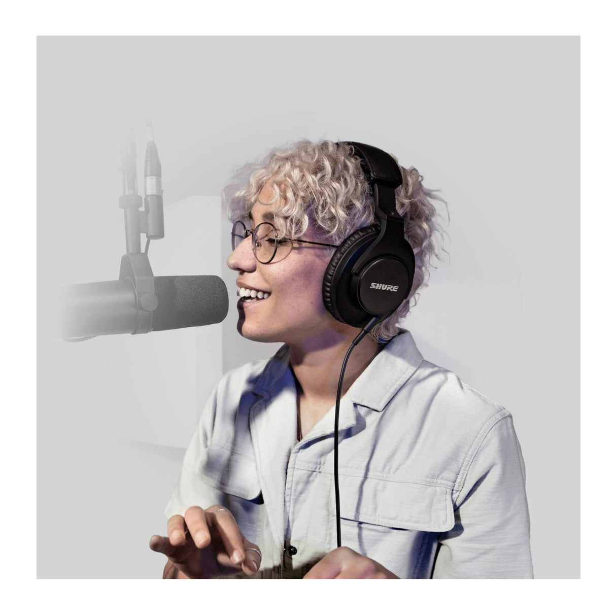 Shure Closed-Back Professional Studio Natural Sound Signature Headphones