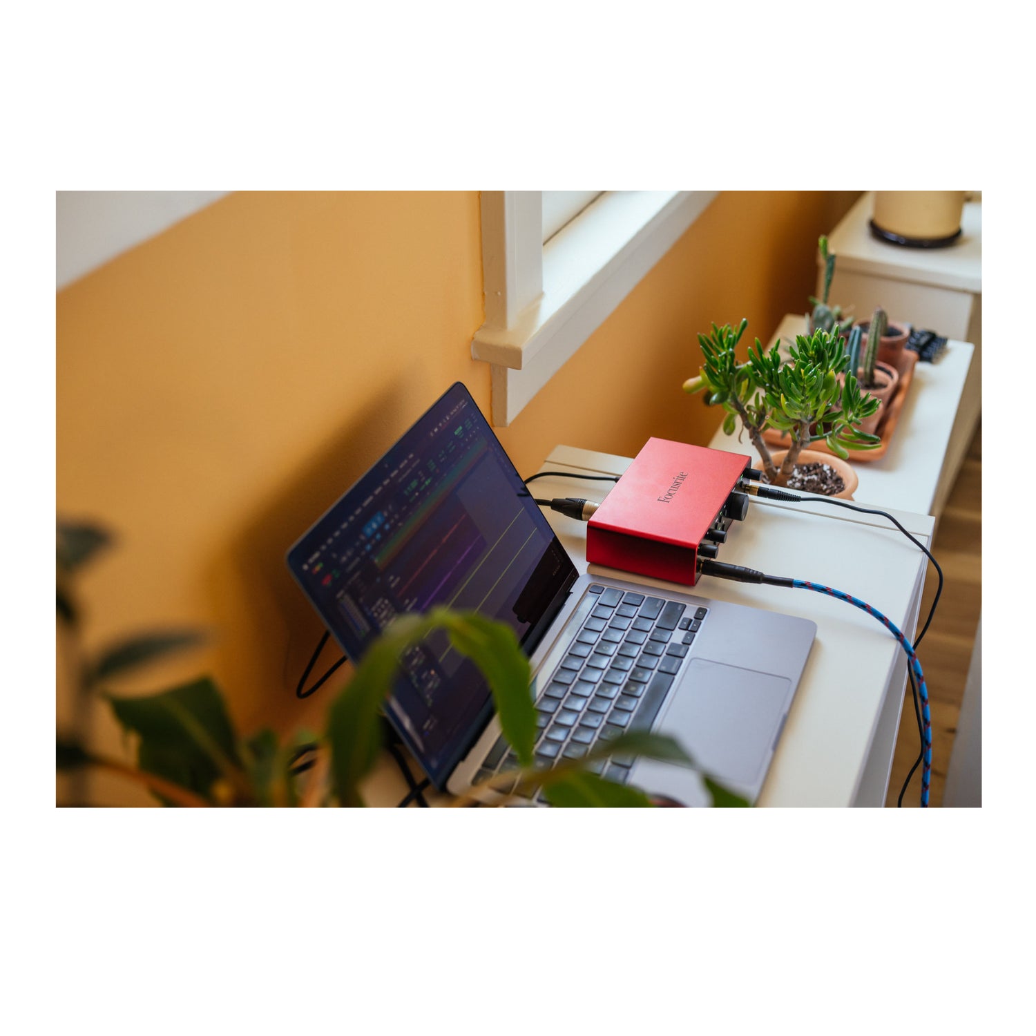 Focusrite Scarlett 2i2 4th Gen USB Audio Interface with Hi-Z Instrument