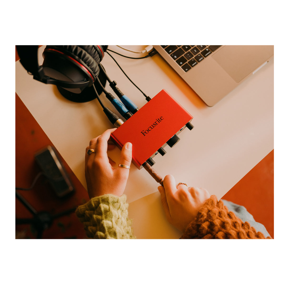 Focusrite Scarlett Solo Studio 4th Gen USB Audio Interface with Scarlett Mic Pre