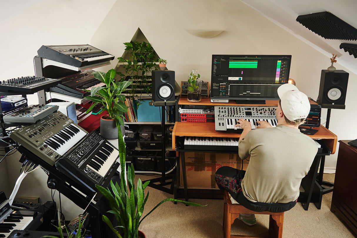 Roland GAIA 2 Synthesizer