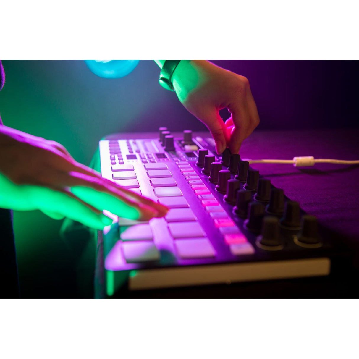 Arturia Beatstep Pro Black Edition + 14 CV/Gate Cable Kit