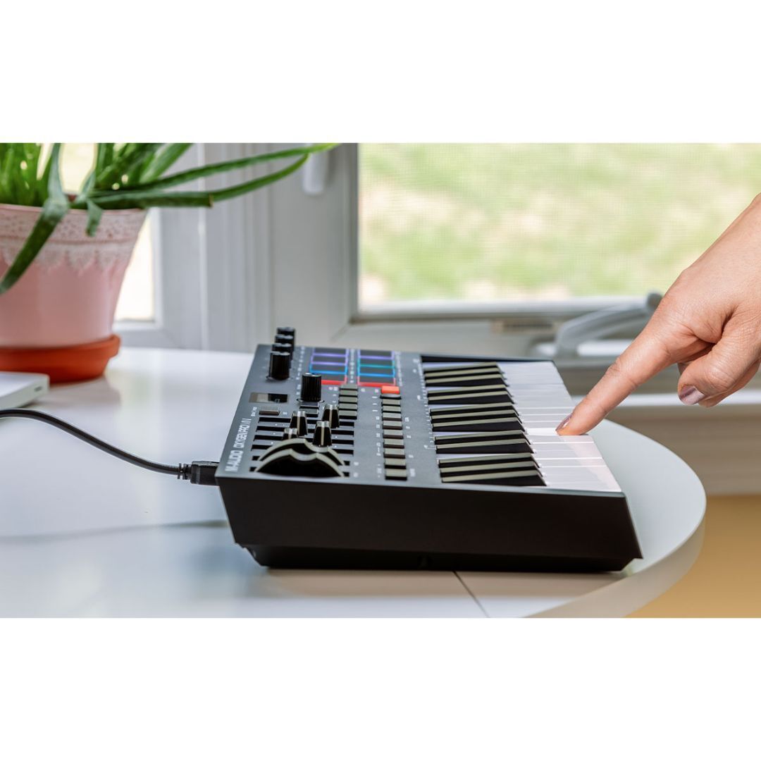 M-Audio Oxygen Pro Mini 32-Key Keyboard Controller