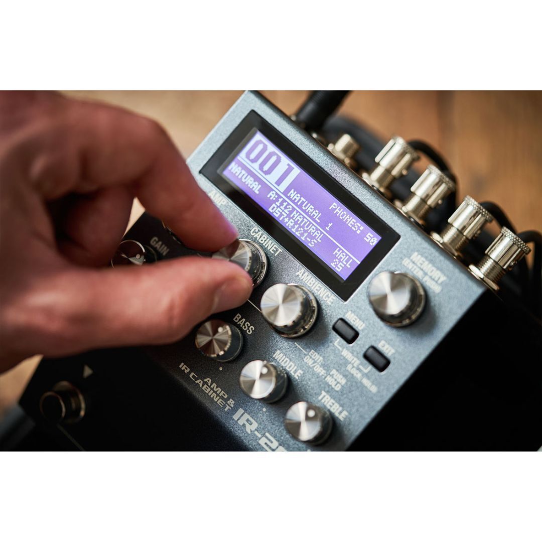 Boss IR-200 Amp and IR Cabinet Pedal