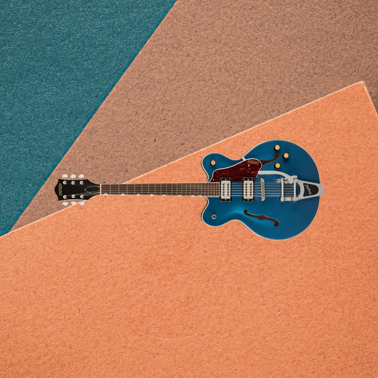 Gretsch G2622T Streamliner Center Block Double-Cut Guitar (Blue) with Case