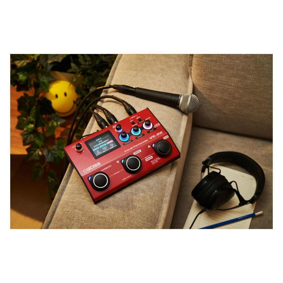 Boss VE-22 Vocal Performer Portable Multi-Effects Processor Bundle