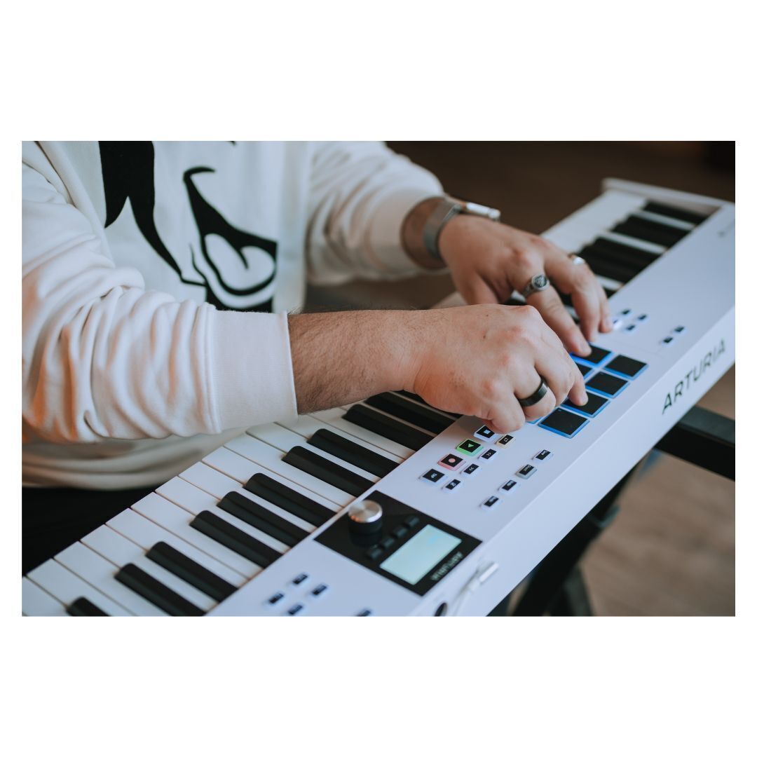 Arturia KeyLab Essential 88 mk3 (White)