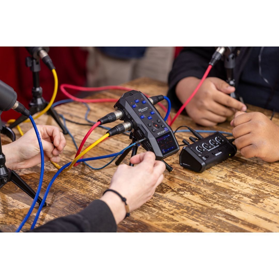 Zoom H6essential with 32-Bit Float, Accessibility, 6-Track Portable Recorder (Open Box)
