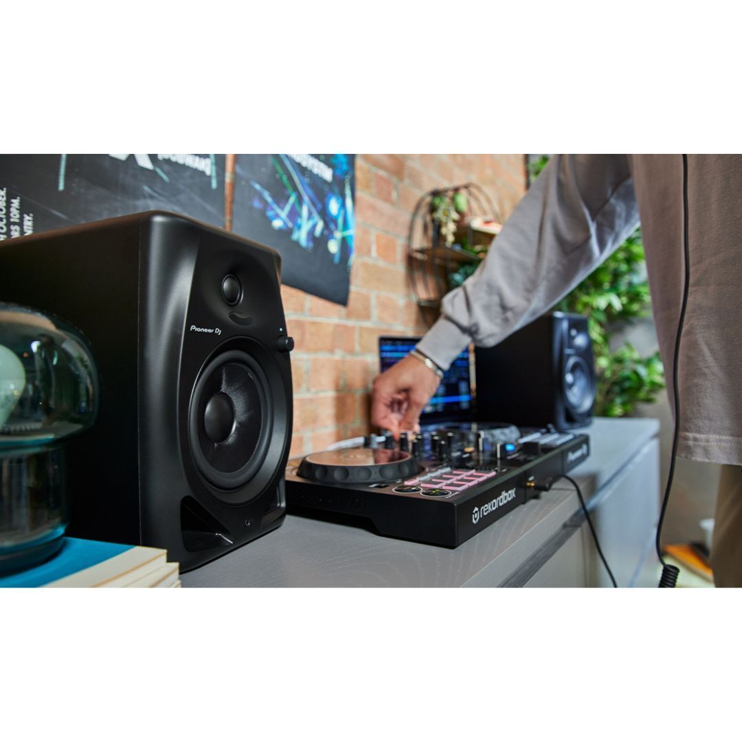 Pioneer DJ DM-40D 20W 4 in. Desktop Active Monitor Speakers (Pair, Black)