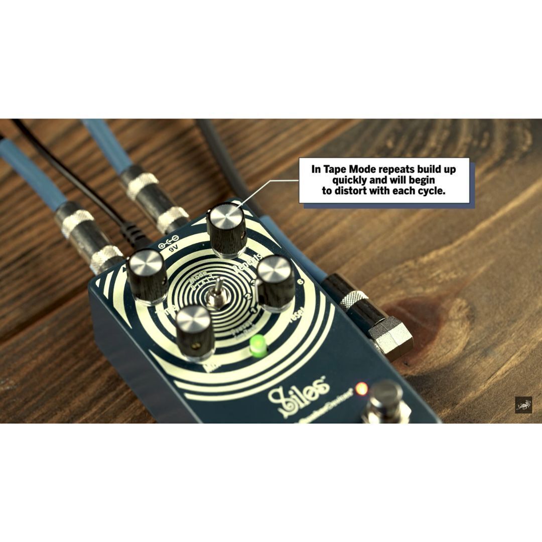 EarthQuaker Devices Silos Multi-generational Time Reflection Delay Pedal