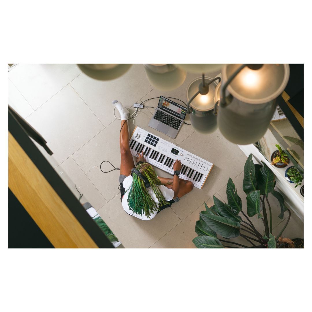 Arturia KeyLab Mk3 61 Keyboard Controller (White)