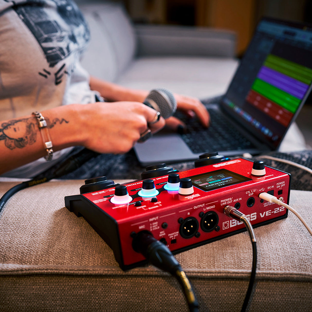 Boss Ve-22 Vocal processor and Carry Bag Bundle