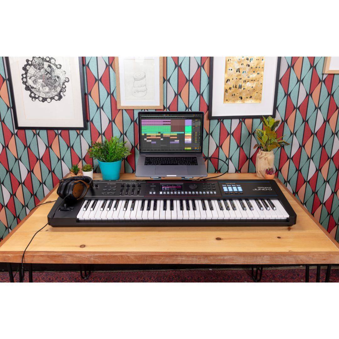 Roland JUNO-D8 88-Key Keyboard Synthesizer (Open Box)
