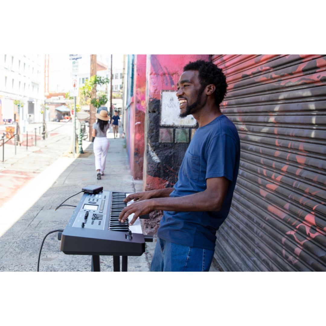 Roland JUNO-D6 61-Key Keyboard Synthesizer