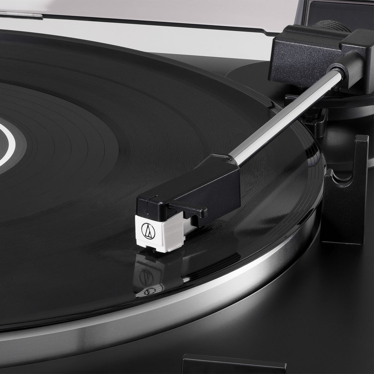 Audio-Technica AT-LP60X Fully Automatic Belt-Drive Stereo Turntable (Black)