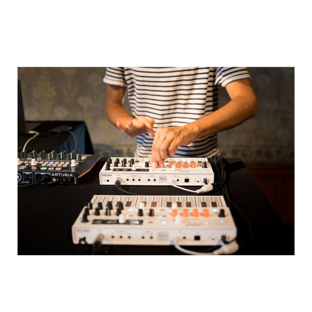Arturia MicroFreak Vocoder Edition White Synthesizer with 16 Frequency Bands