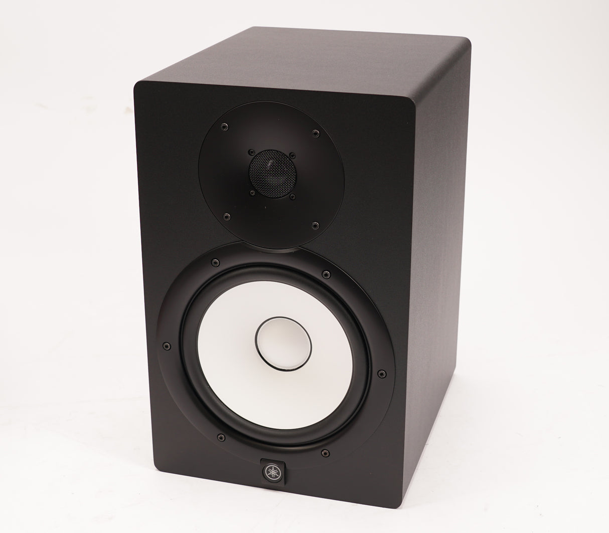 Yamaha HS8 2-Way Bass-Reflex Bi-Amplified Near-Field Studio Monitor (Black) (Open Box)