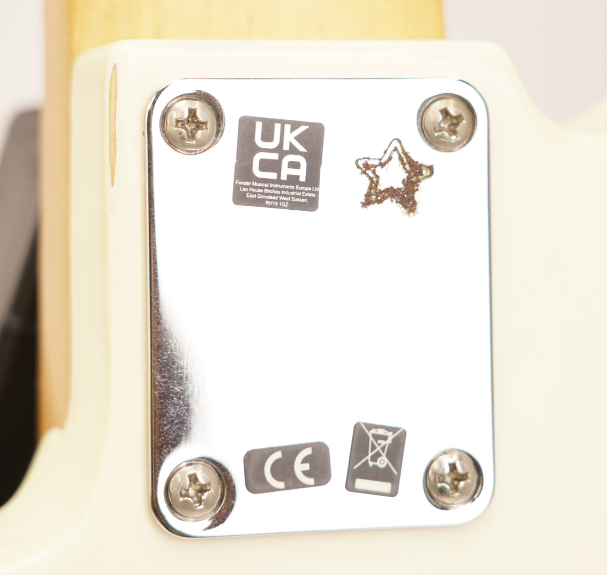 Fender Mike Dirnt Road Worn 4-String Precision Bass (Right-Handed, White Blonde) (Used)