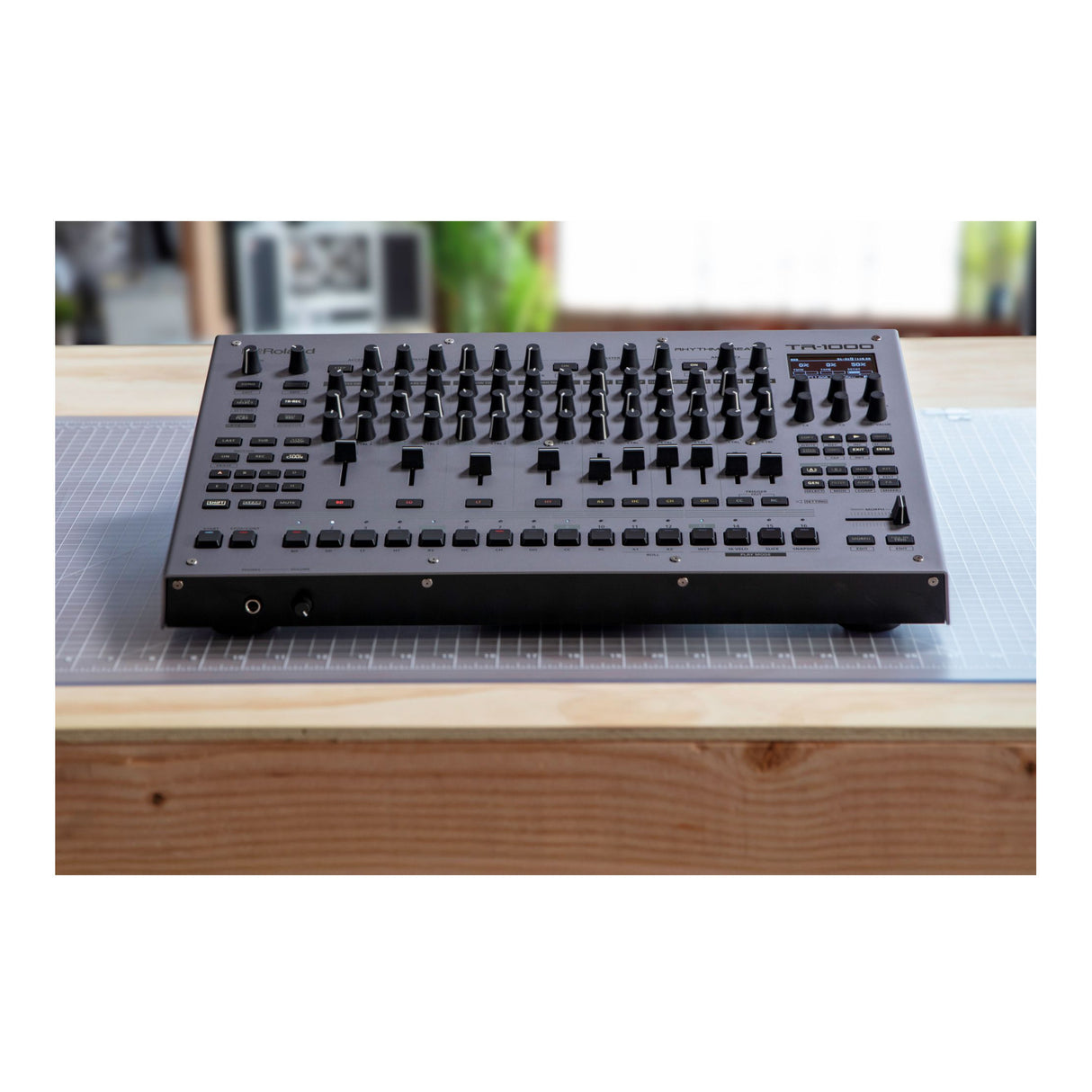 Roland TR-1000 Drum Machine with Multi-Layer Step Sequencer and Built-In Sampler