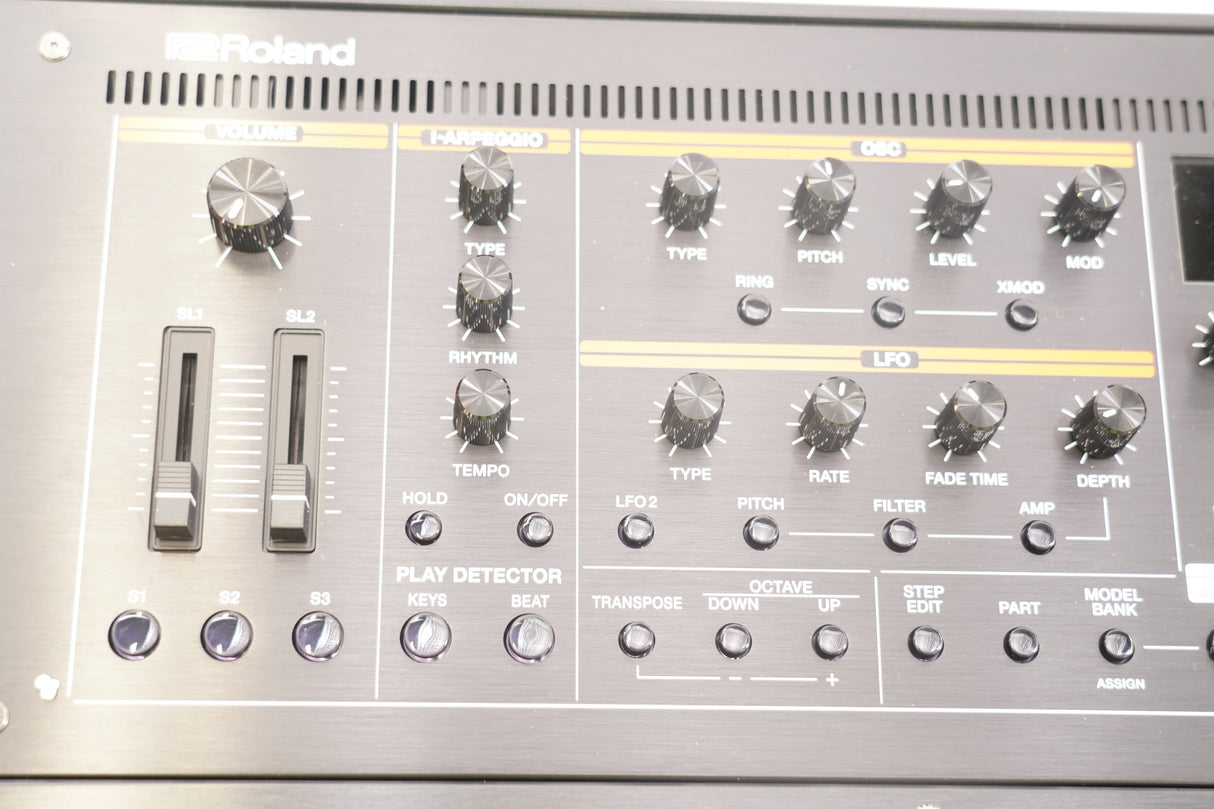 Roland JUPITER-XM 37-Note Slim Keyboard Synthesizer with Bluetooth MIDI (Used)