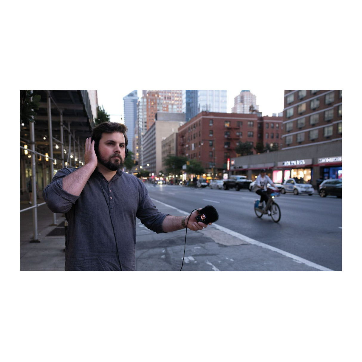 Zoom H2essential Multi-Mic Handy Recorder and Hairy Windscreen Bundle