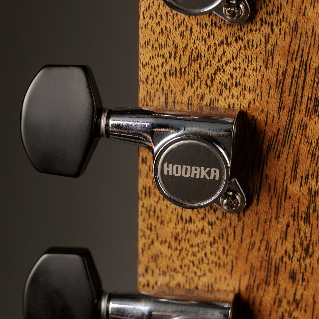 Hodaka AH28ENA Auditorium; Solid Rosewood Back and Sides; Natural Finish