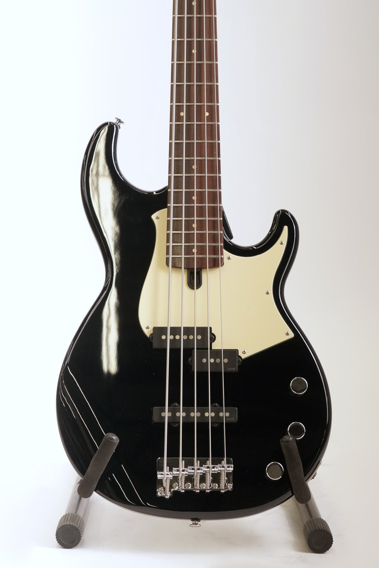 Yamaha BB435 TBS 5-String BB 400 Bass Guitar (Black) (Used)