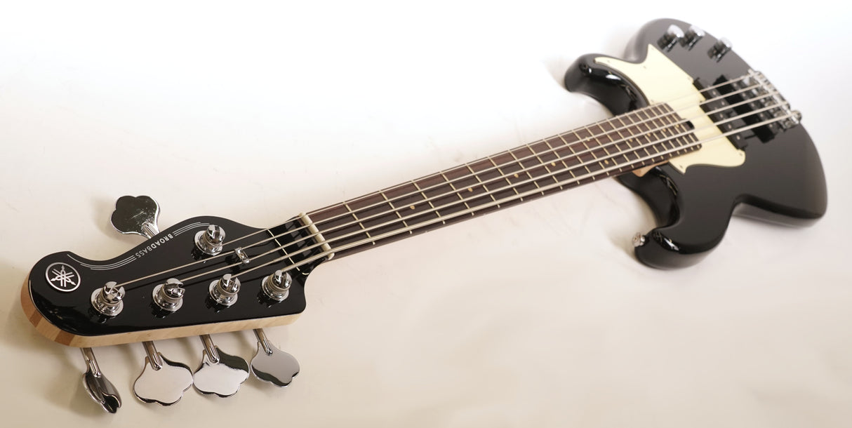Yamaha BB435 TBS 5-String BB 400 Bass Guitar (Black) (Used)