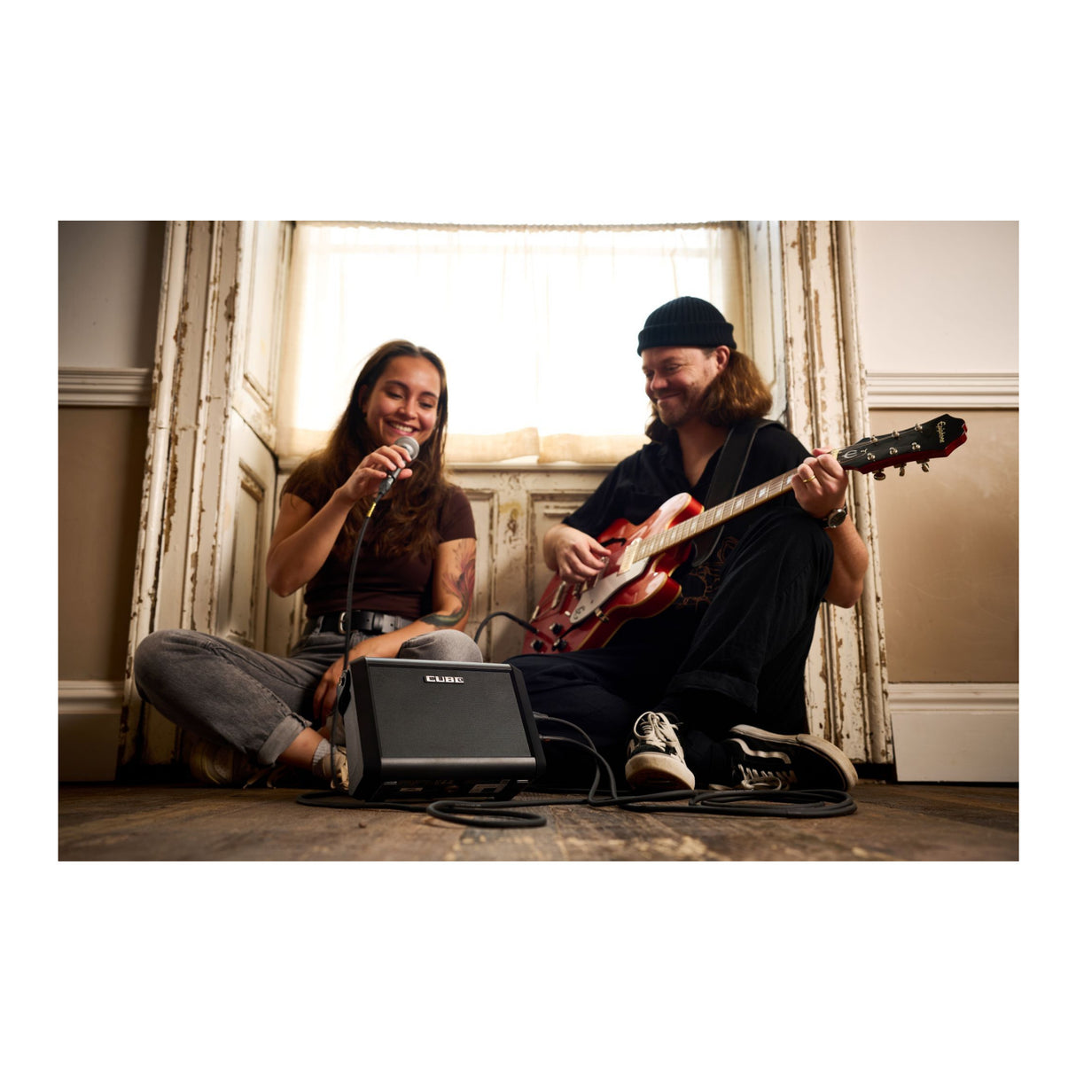 Roland CUBE Street Mini Multi-Instrument Battery Amplifier with Carrying Bag