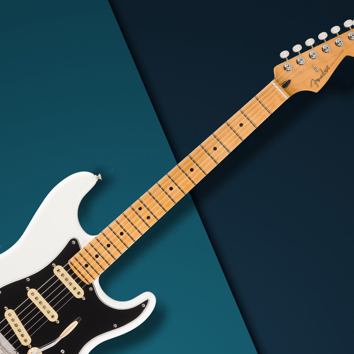 Fender Player II Stratocaster 6-String Electric Guitar with Maple Fingerboard (Polar White)