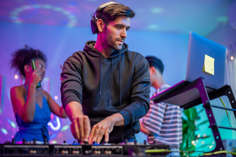 How to Put Together Your First DJ Setup: A Beginner’s Guide