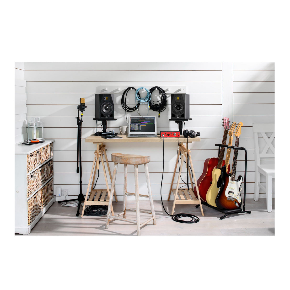 Focusrite Clarett+ 2Pre 10-In and 4-Out Audio Interface