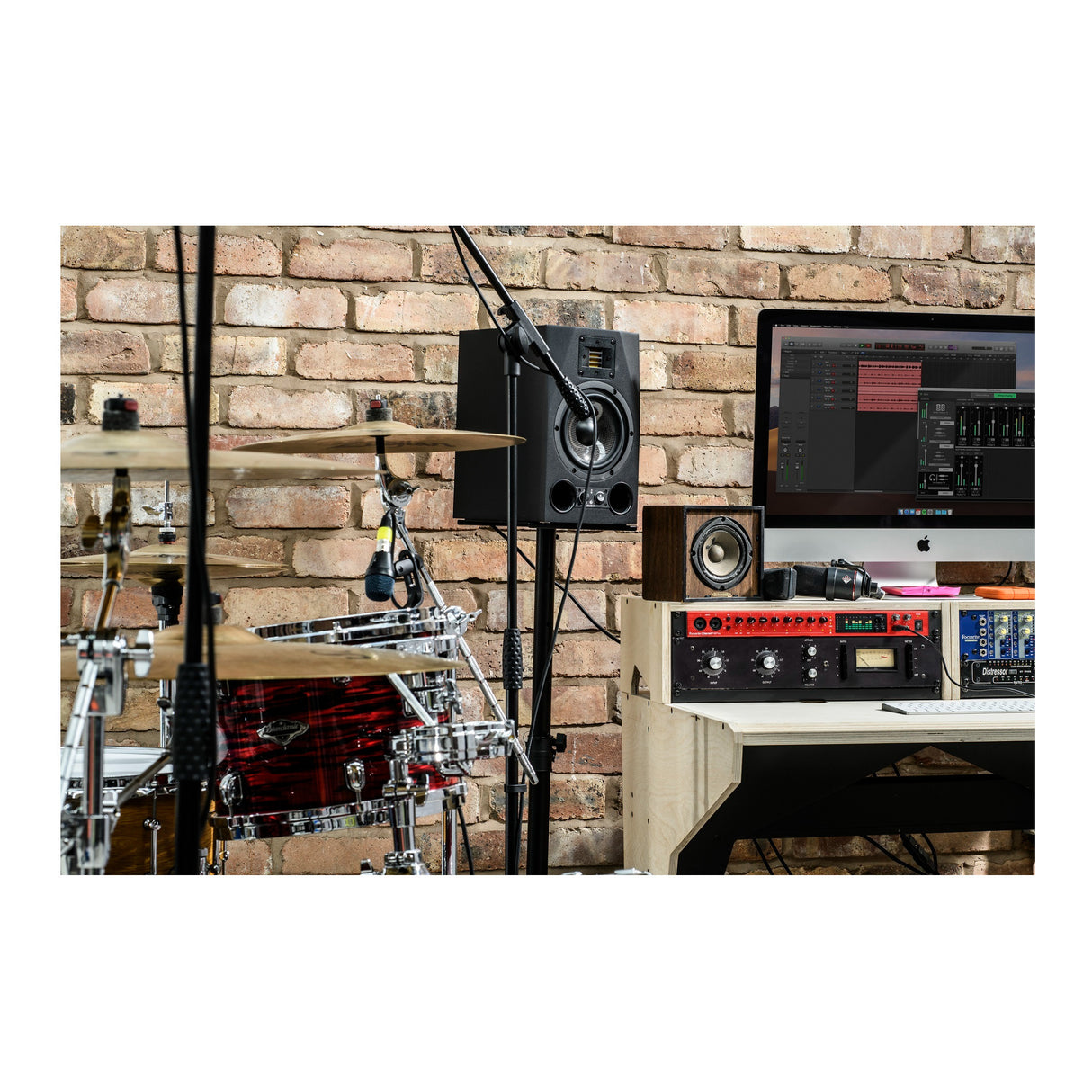 Focusrite Clarett Plus 8Pre 18-Inch and 20-Out Audio Interface Bundle