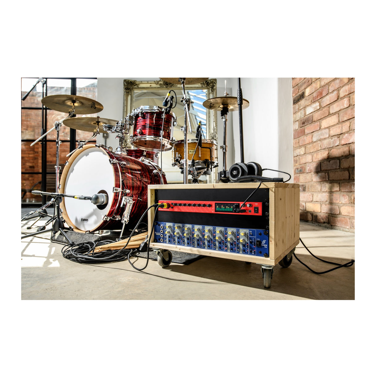 Focusrite Clarett Plus 8Pre 18-Inch and 20-Out Audio Interface Bundle