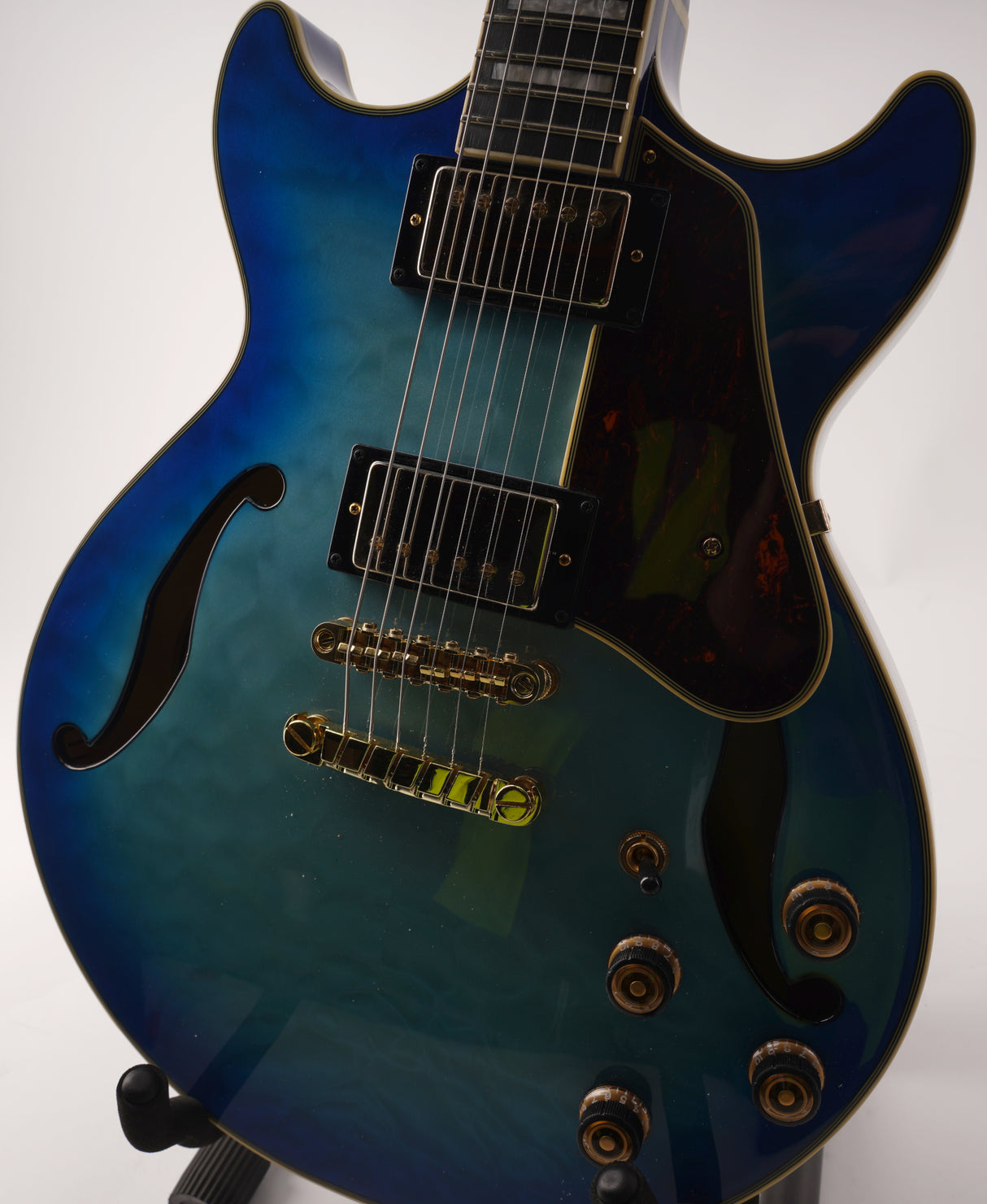 Ibanez AM Artcore Expressionist 6-String Electric Guitar (Jet Blue Burst) (Used)