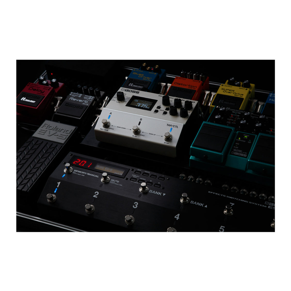 BOSS DD-500 32-Bit AD/DA and 32-Bit/96 kHz 12 Delay Modes Digital Delay Pedal