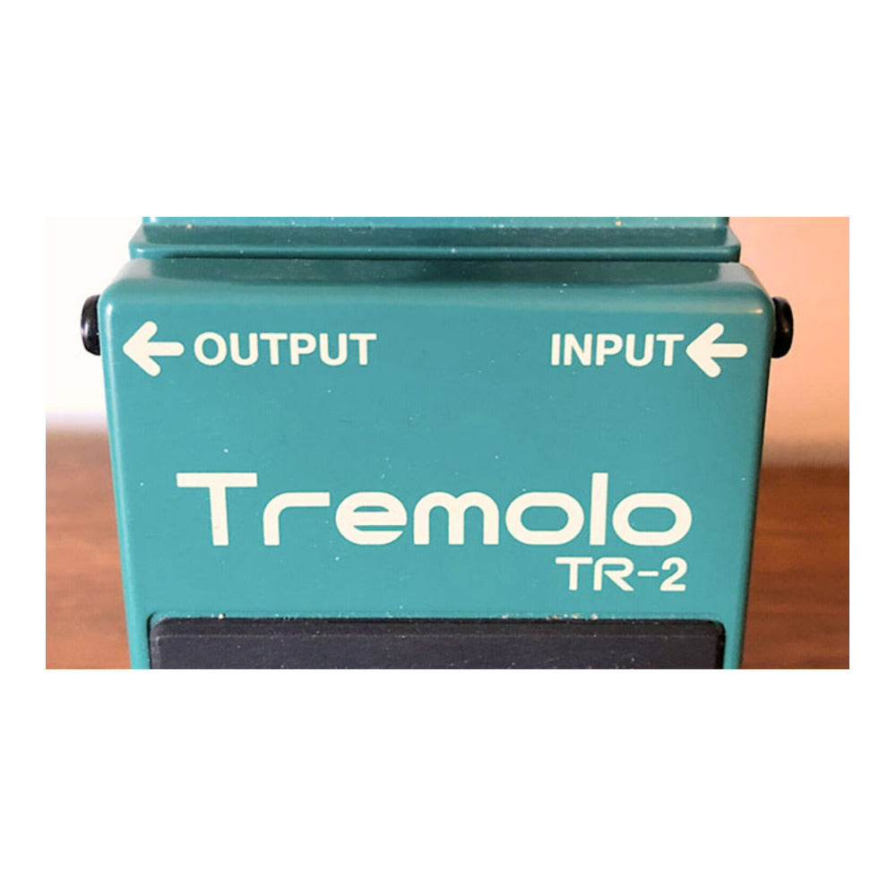 BOSS TR-2 Wave, Rate, and Depth Knobs Easy-to-Use Compact Tremolo Pedal