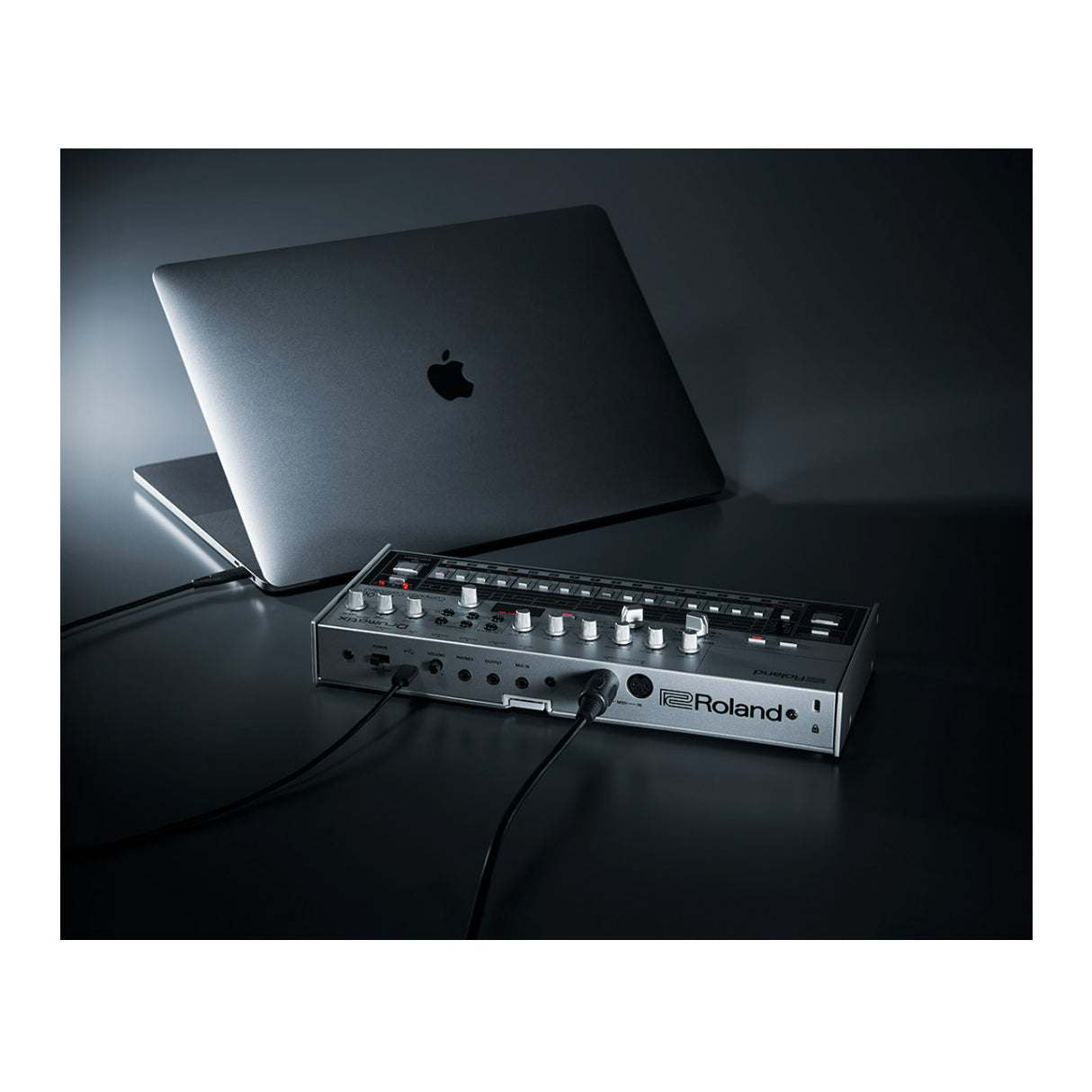 Roland Boutique Compact Metal Top Drum Machine with Color-Matched Case (Silver)