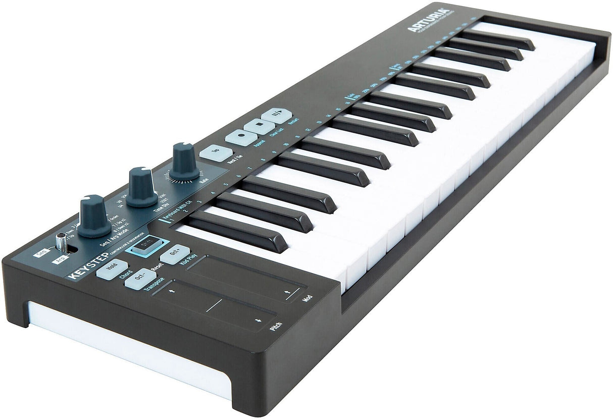 Arturia Keystep 32-Key BLACK Edition with Cables