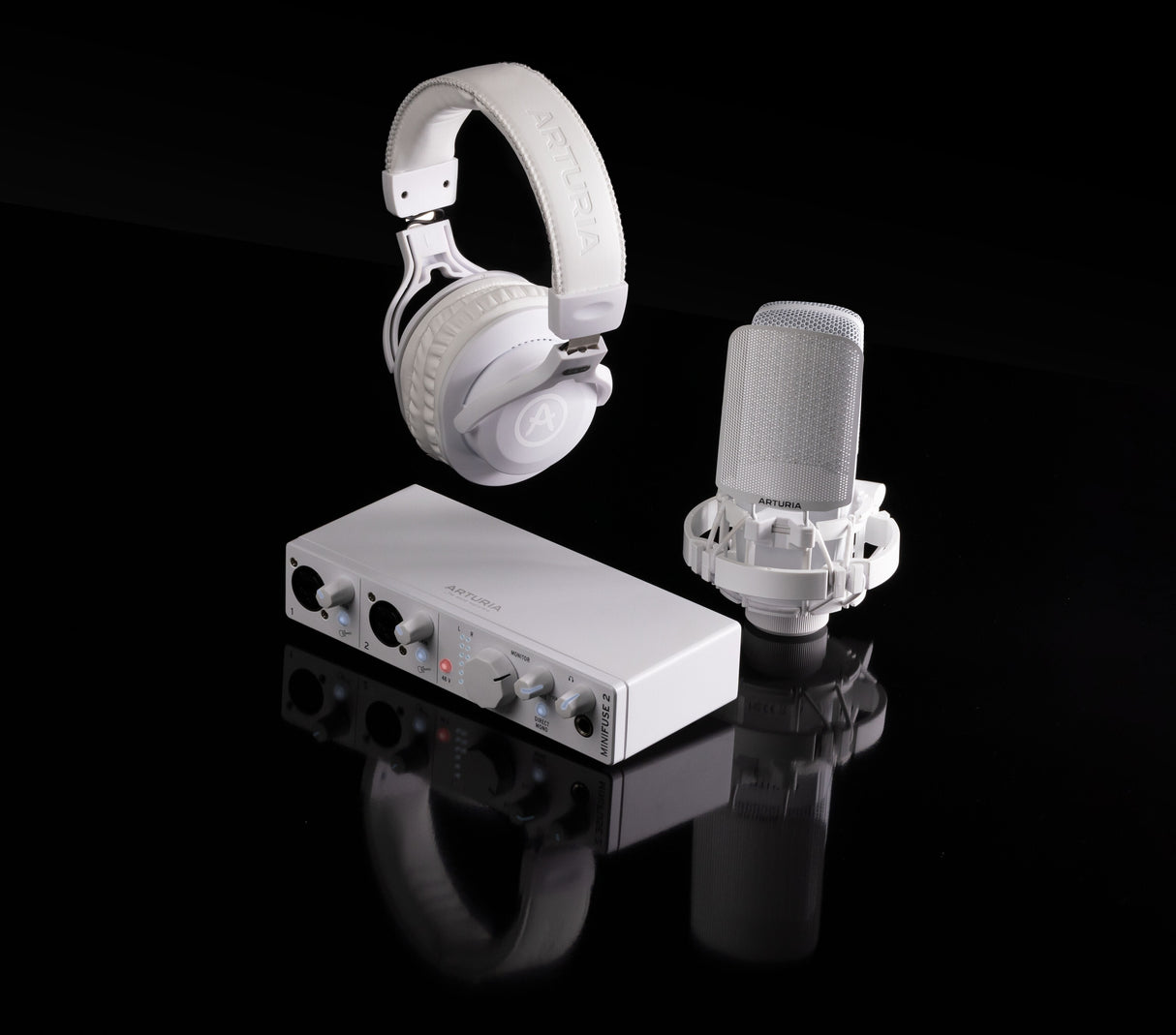 Arturia MiniFuse Recording Pack, White with EF1 Headphones and CM1 Microphone