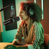 Shure SM7dB Dynamic Mic Built-in Preamp, Streaming, Podcast, Recording - Black