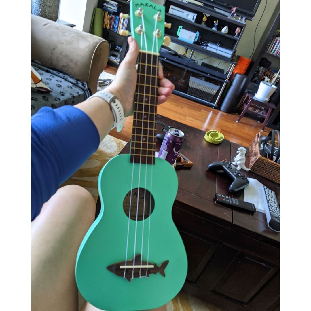 Makala Surf Green Soprano Shark