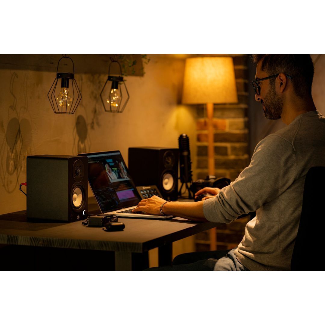 Yamaha 3.5-Inch Powered Studio Monitors - Pair, Black