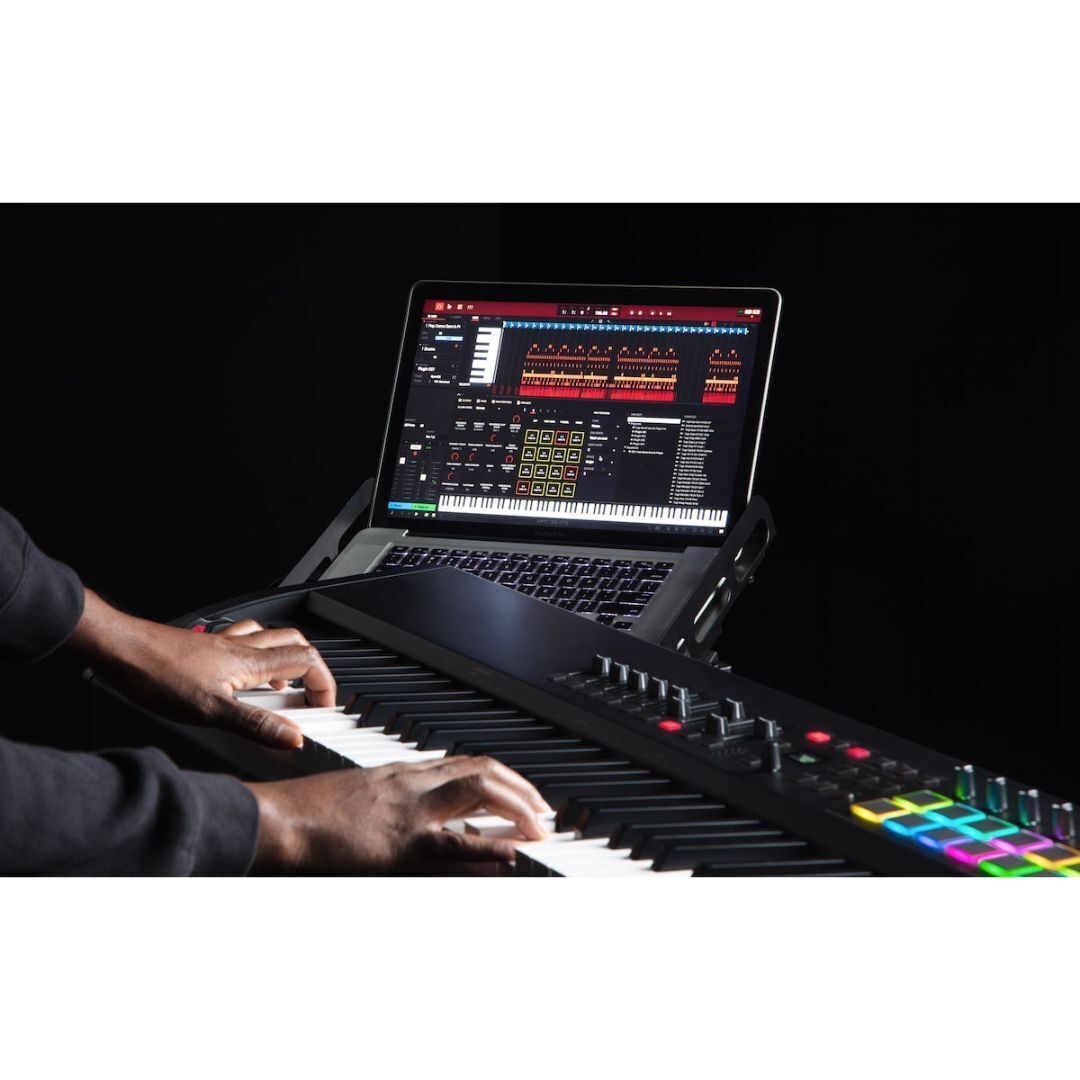 M-Audio Hammer 88 Pro Fully-Weighted 88-Key Keyboard Controller