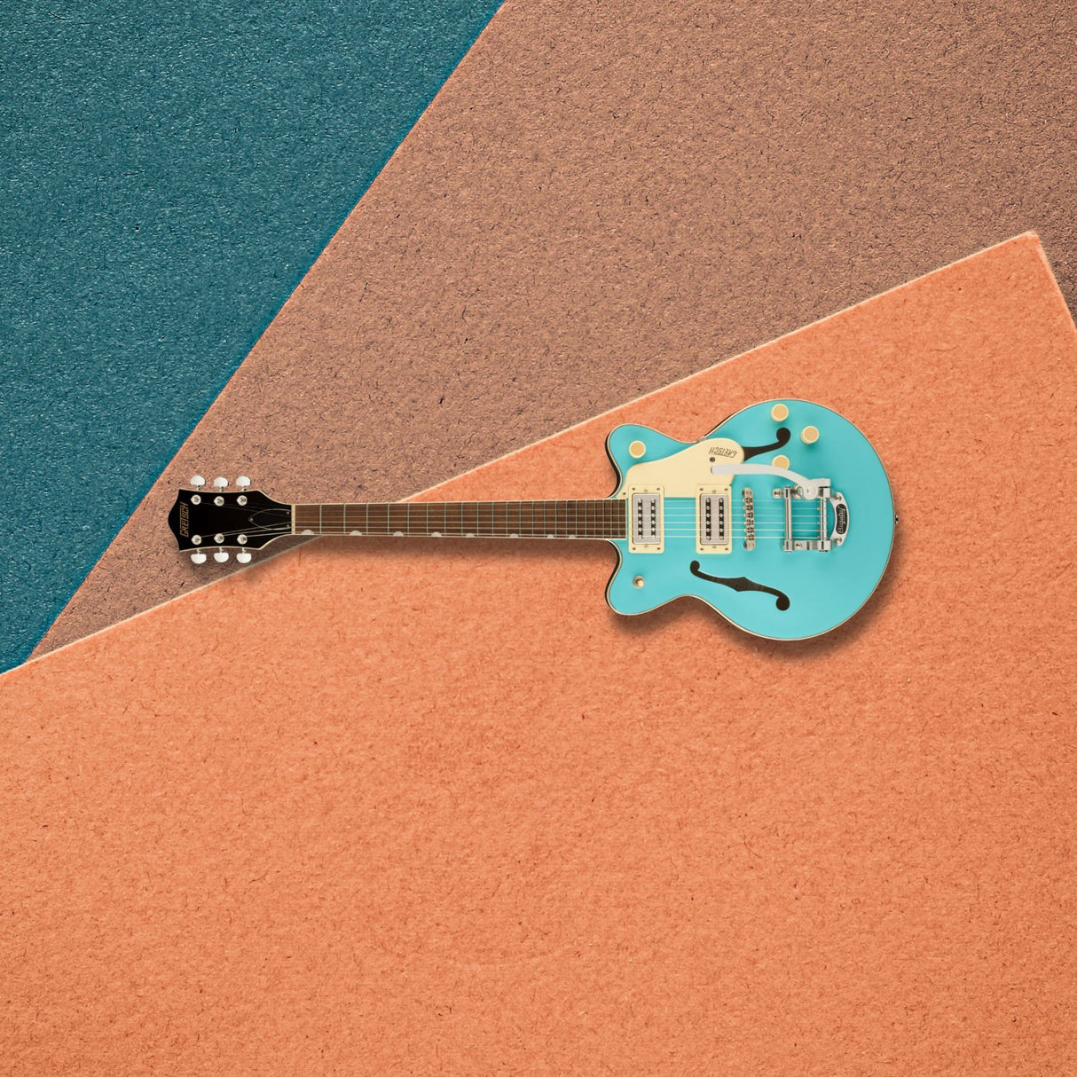 Gretsch G2655T Streamliner Center Block Jr Double-Cut Guitar (Tropico) Bundle